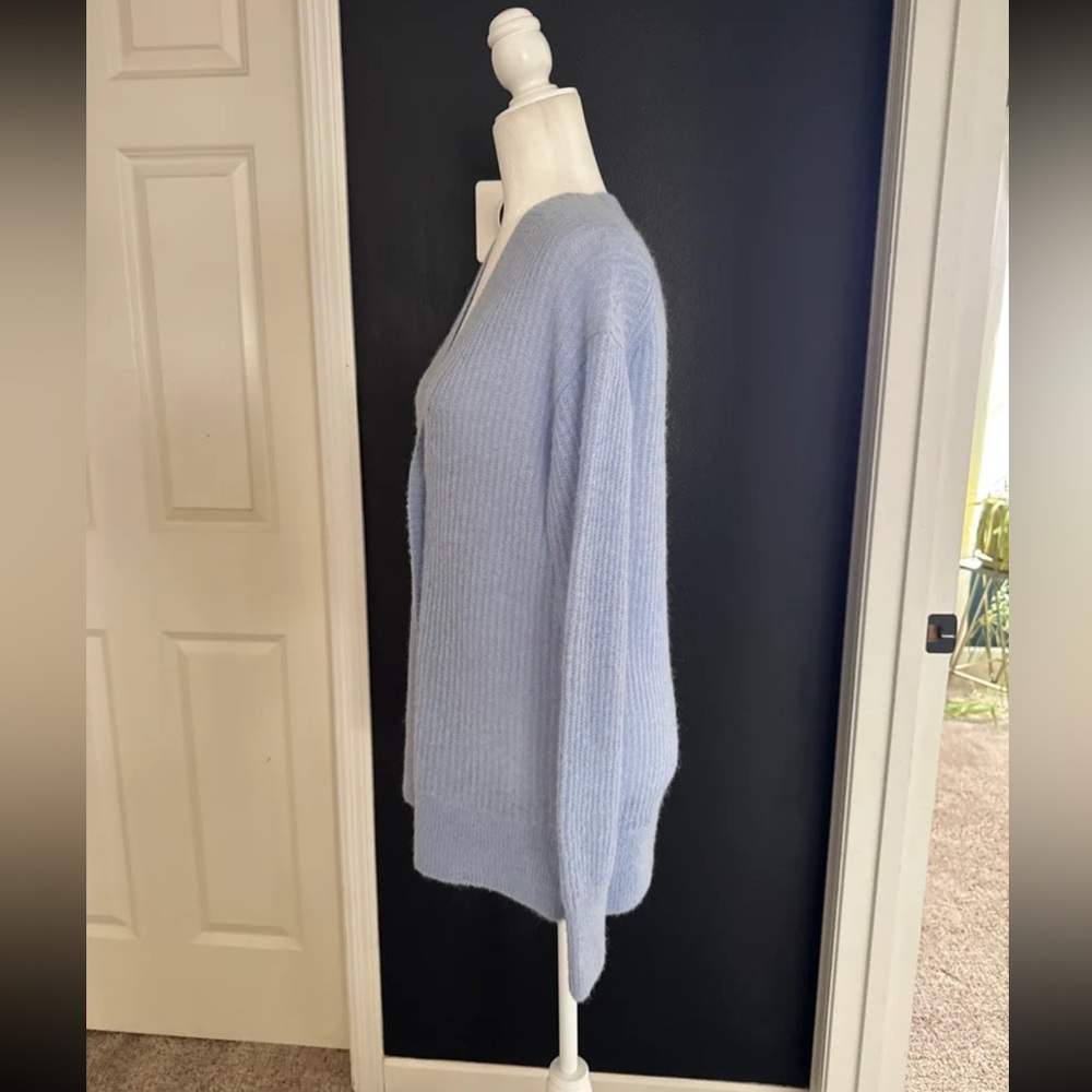 Everlane THE ALPACA OVERSIZED CARDIGAN 
size XXS oversized fits up to a Large - Picture 7 of 12